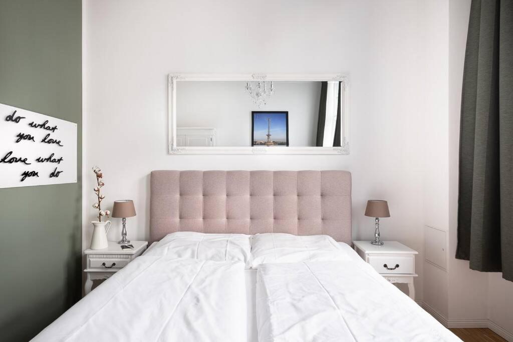 Sc 05 By Rockchair Apartments L Superhost Status L 2 Bedrooms Boxspringbeds Balcony Elevator - Cozy Family & Business Flair Welcomes You! ベルリン エクステリア 写真